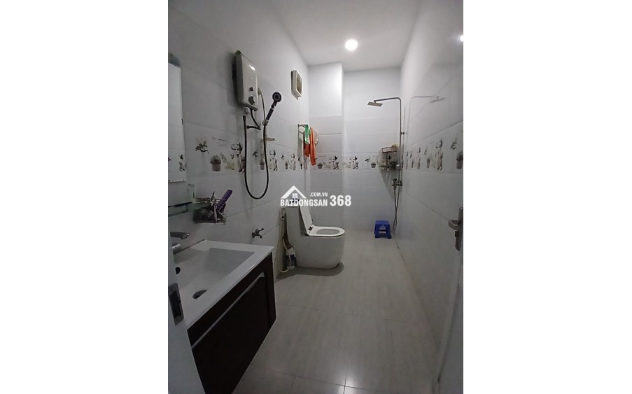 Bán nhà 3 tầng, 3PN Trần Thị Điệu, Phước Long, TP HCM. DT 95m2, SH, giá 7.35 tỷ. LH 0933125879
